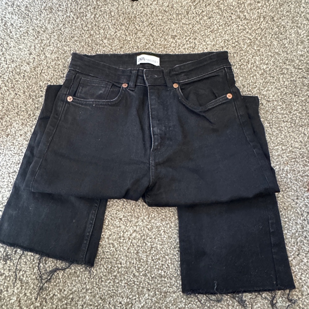 Zara Women’s Dark Jeans